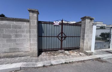 TERRENO EDIFICABILE RECINTATO &ndash; Squinzano (Le), via Sindaco Frassaniti