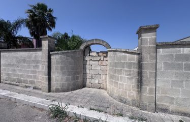 TERRENO EDIFICABILE RECINTATO &ndash; Squinzano (Le), via Sindaco Frassaniti