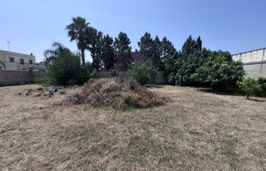 TERRENO EDIFICABILE RECINTATO &ndash; Squinzano (Le), via Sindaco Frassaniti