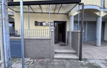 DEPOSITO – ADIBITO AD APPARTAMENTO – Trepuzzi (Le), via Don Bosco