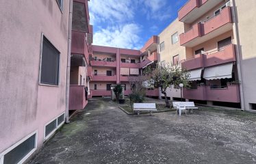 Appartamento 1° Piano, Squinzano (Le), via Moretto, 13