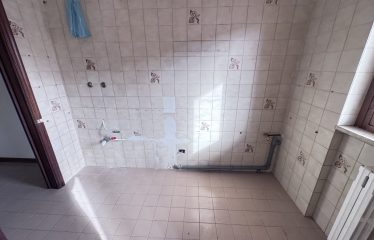 Appartamento 1° Piano, Squinzano (Le), via Moretto, 13