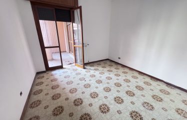 Appartamento 1° Piano, Squinzano (Le), via Moretto, 13