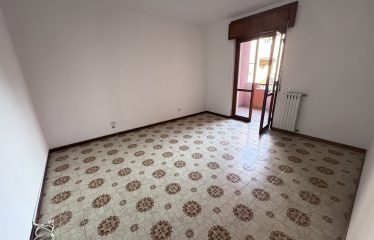 Appartamento 1° Piano, Squinzano (Le), via Moretto, 13
