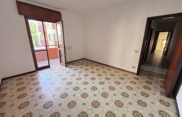 Appartamento 1° Piano, Squinzano (Le), via Moretto, 13