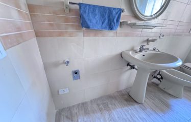 Appartamento 1° Piano, Squinzano (Le), via Moretto, 13
