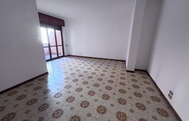 Appartamento 1° Piano, Squinzano (Le), via Moretto, 13