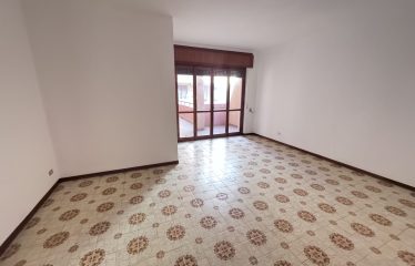 Appartamento 1° Piano, Squinzano (Le), via Moretto, 13
