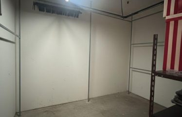 LOCALE COMMERCIALE &ndash; Squinzano (Le), via Brindisi