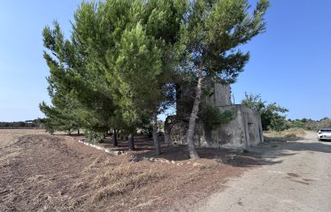 Piccolo Casolare di Campagna – Campi Salentina (Le), contrada Patera