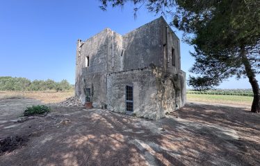 Piccolo Casolare di Campagna – Campi Salentina (Le), contrada Patera