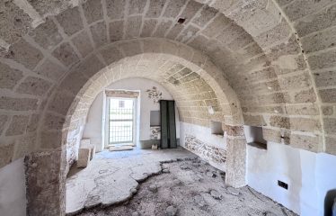 Piccolo Casolare di Campagna – Campi Salentina (Le), contrada Patera