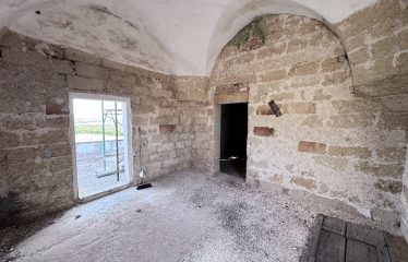 Piccolo Casolare di Campagna – Campi Salentina (Le), contrada Patera