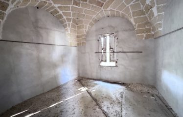 Piccolo Casolare di Campagna – Campi Salentina (Le), contrada Patera
