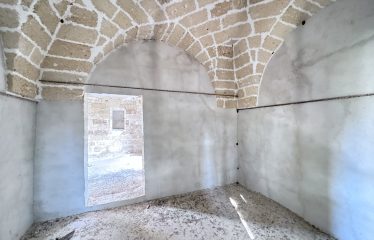 Piccolo Casolare di Campagna – Campi Salentina (Le), contrada Patera