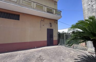 INTERO STABILE – Squinzano (Le), via R. Sanzio