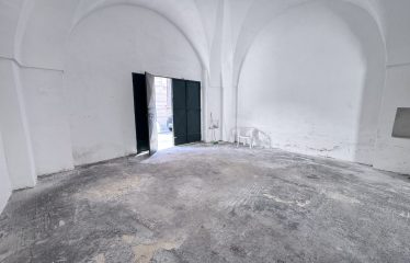 GARAGE / DEPOSITO – Squinzano (Le), via Gianfilippe